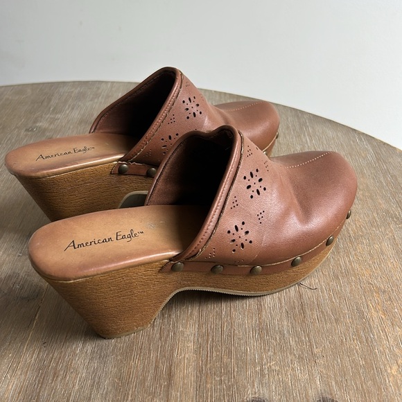American Eagle Tan Bohemian Chunky Heel Clogs Size 7.5 - Picture 11 of 16